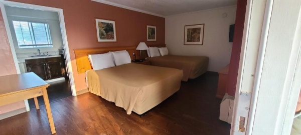 Drift Inn, LLC image 10